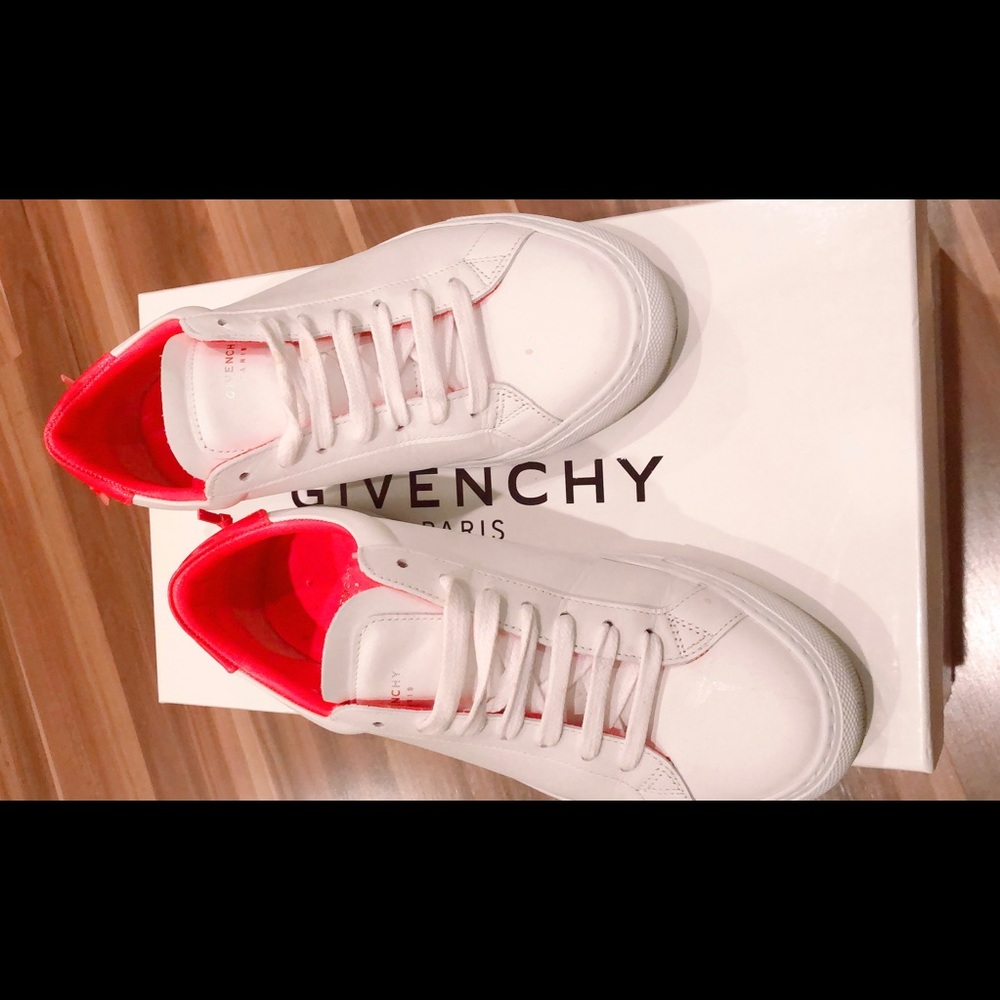 Authentic Givenchy classic white sneaker